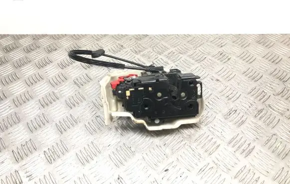 Volkswagen Jetta V Front door lock 6L28