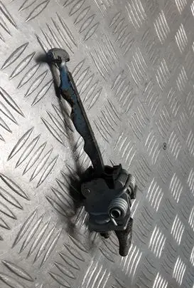 Opel Vectra C Front door check strap stopper 09229749