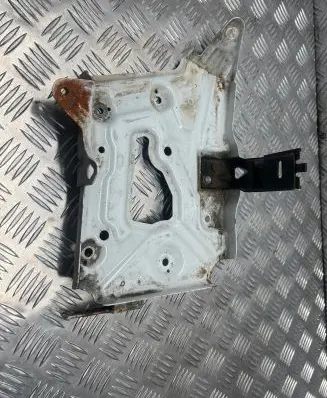 Honda CR-V Battery tray 