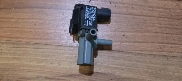 Toyota Corolla E120 E130 Turbo solenoid valve 9008091218 136200-2580