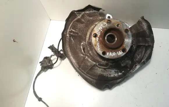 BMW 5 F10 F11 Rear wheel hub 6793769 L06702