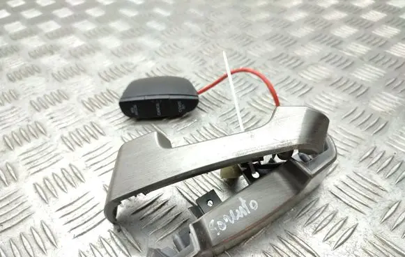 KIA Sorento Steering wheel buttons/switches 