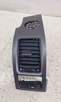 Honda CR-V Dashboard side air vent grill/cover trim 77620