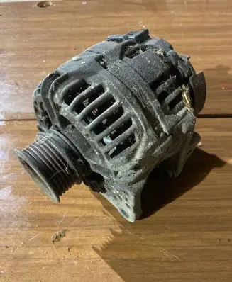 Volkswagen Golf IV Generator/alternator