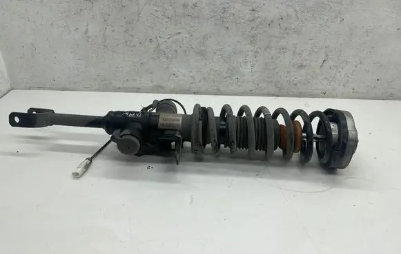 BMW 7 F01 F02 F03 F04 Front shock absorber with coil spring 6863147 F01V214VA