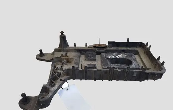 Skoda Octavia Mk2 (1Z) Battery tray 1K0915333