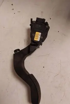 Audi A6 S6 C5 4B Accelerator throttle pedal 8D1723523A