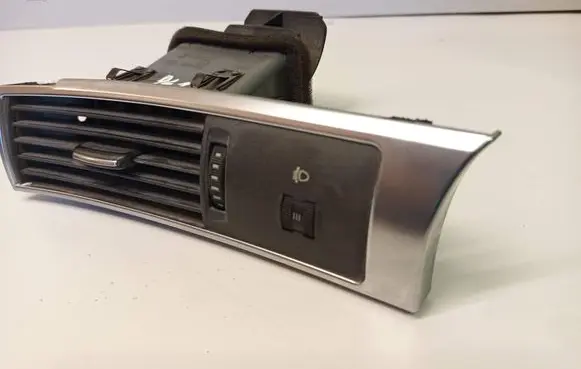 Audi A6 S6 C6 4F Dashboard side air vent grill/cover trim 4F1820901 4F1820901C
