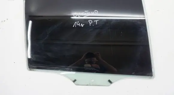 Skoda Octavia Mk3 (5E) Rear door window glass DOT24M189AS2ACR DOT24M189AS2
