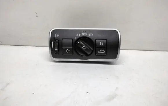 Volvo V70 Light switch 31443839