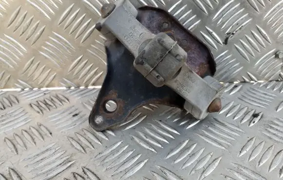 Muffler mount bracket/holder