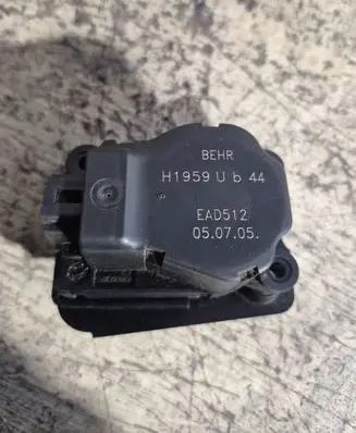 A/C air flow flap actuator/motor