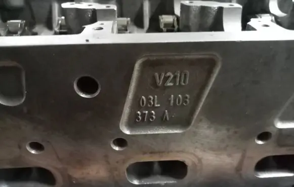 Audi A4 S4 B7 8E 8H Engine head V210 03L103373A 373A