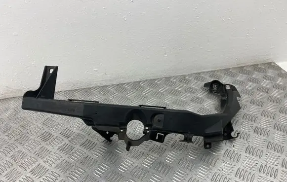 BMW 3 E90 E91 Headlight/headlamp mounting bracket 7116707