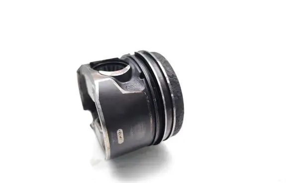 Peugeot 2008 II Piston YHY DV5RD