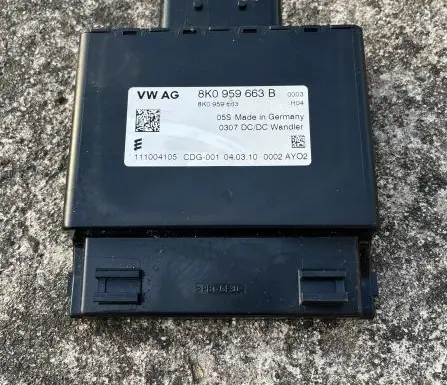 Audi A5 8T 8F Voltage converter/converter module 8K0959663B 8K0959663
