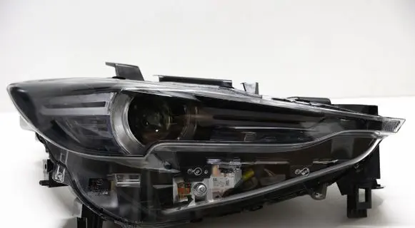 Mazda CX-5 II Headlight/headlamp