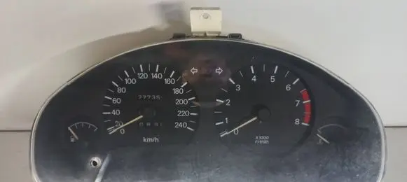 Mitsubishi Carisma Speedometer (instrument cluster) 0P0179001 VIS0B77 17903