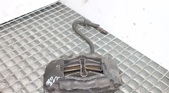 Porsche 928 Front brake caliper