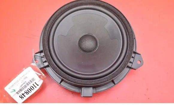 BMW X7 G07 Subwoofer speaker A00098205