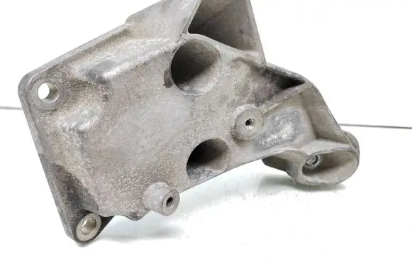 BMW 5 E60 E61 Engine mounting bracket 6774181 22116774181 592801