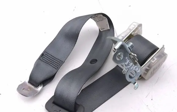 Toyota Prius (XW30) Rear seatbelt 7X1750 551908