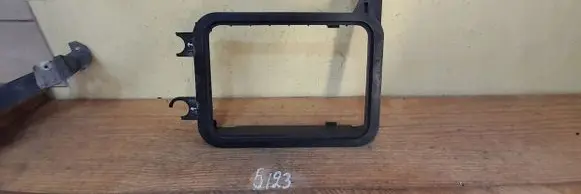 BMW X3 F25 Radiator mount bracket 7601537