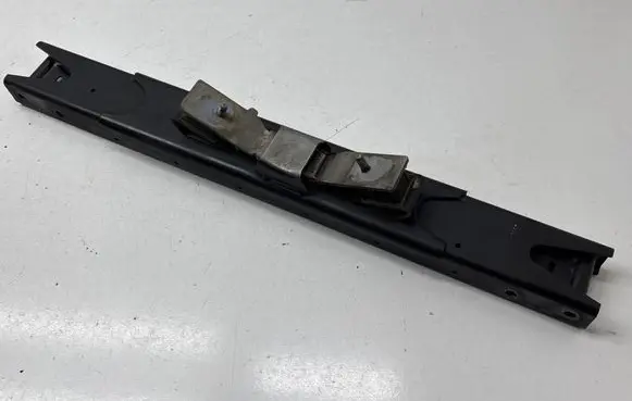 Ram 1500 Gearbox mounting bracket 110003aa 22A011m16