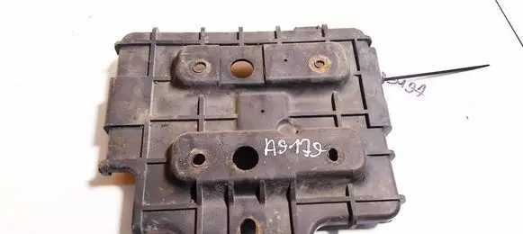 Hyundai Getz Battery box tray 37150ic1000