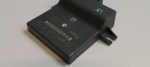 Audi A6 S6 C6 4F Gateway control module 4F0907468D