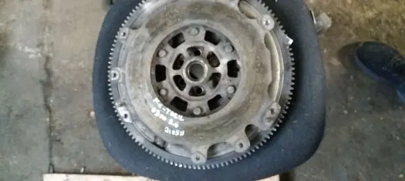 Nissan X-Trail T30 Dual mass flywheel 