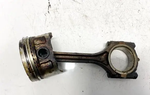 Mitsubishi Colt Piston with connecting rod g13m