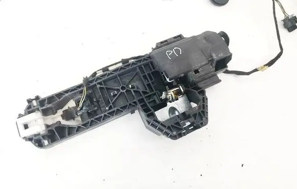 Mercedes-Benz A W176 Front door exterior handle A2047603000