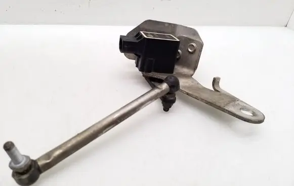 Headlight/headlamp level sensor