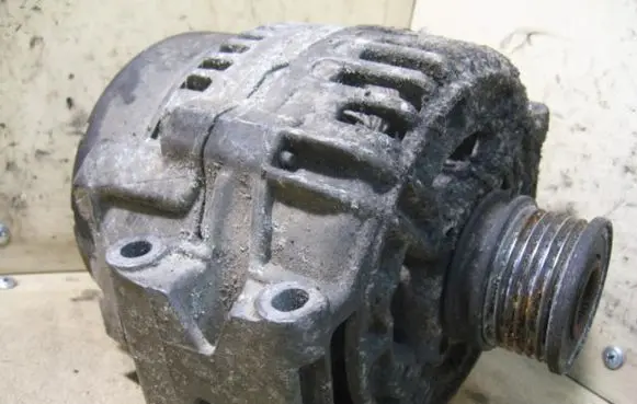 Mercedes-Benz Vito Viano W638 Generator/alternator SR90506202 22CDI90KW BOSCH0123500008