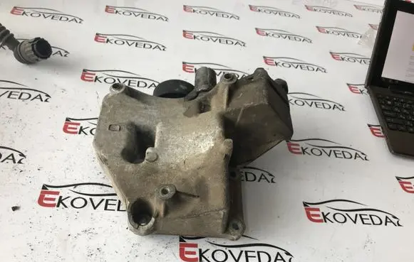 BMW 7 E38 A/C compressor mount bracket 1740725