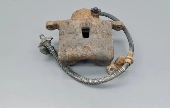 Hyundai i30 Front brake caliper A6L