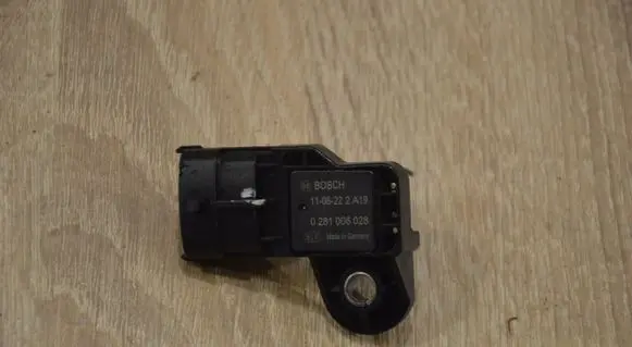 Lancia Delta Air pressure sensor 0281006028