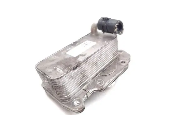 Land Rover Discovery 4 - LR4 Engine oil radiator G4D36A642BA