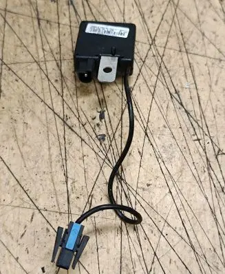 BMW X5 E53 Antenna control unit 8380945