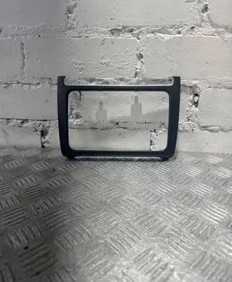 Volkswagen Polo V 6R Radio/GPS head unit trim 6R0858069