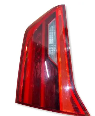 BMW 5 G30 G31 G38 Tailgate rear/tail lights 7388950 631252 631000