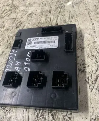 Audi A4 S4 B8 8K Comfort/convenience module 8K0907063
