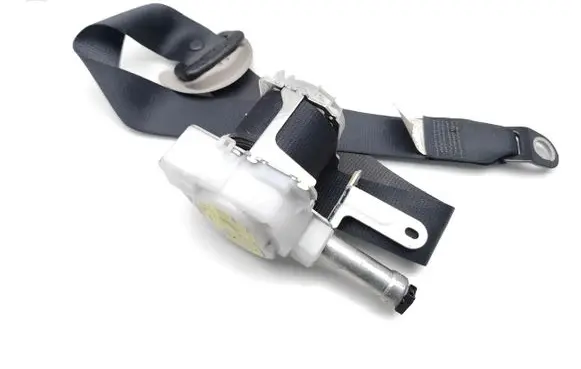 Toyota Avensis T270 Front seatbelt 7P3100-P