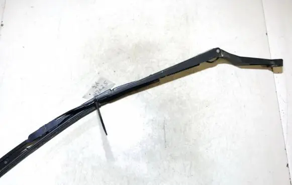 Nissan Almera Front wiper blade arm