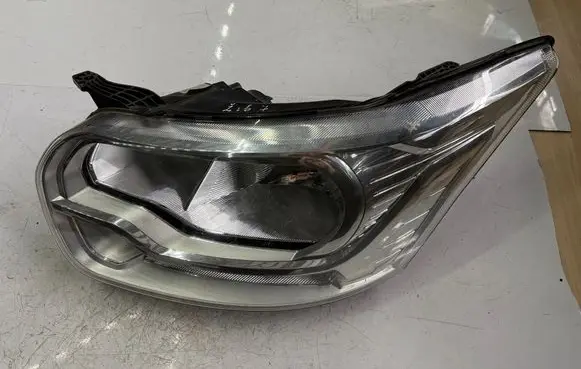 Ford Transit Headlight/headlamp BK3113W030AF