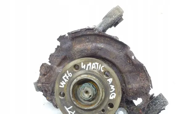 Mercedes-Benz A W176 Rear wheel hub spindle/knuckle 