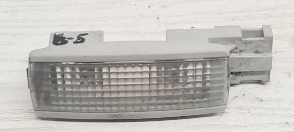 Volkswagen PASSAT B5 Other interior light 3B0947113