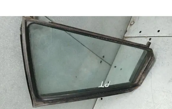 Mazda 3 I Rear door window glass 
