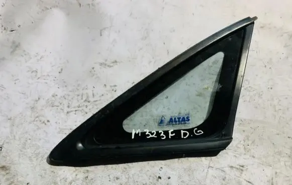 Mazda 323 F Rear side window
